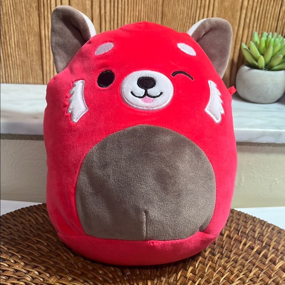 Squishmallows 7.5” CiCi The Winking Red Panda Plush Kids Toy